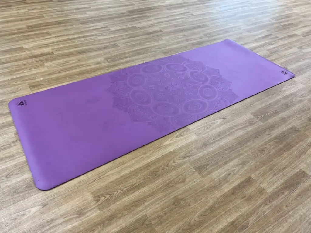yoga mats for sweaty hands - clever yoga liquid balance mat