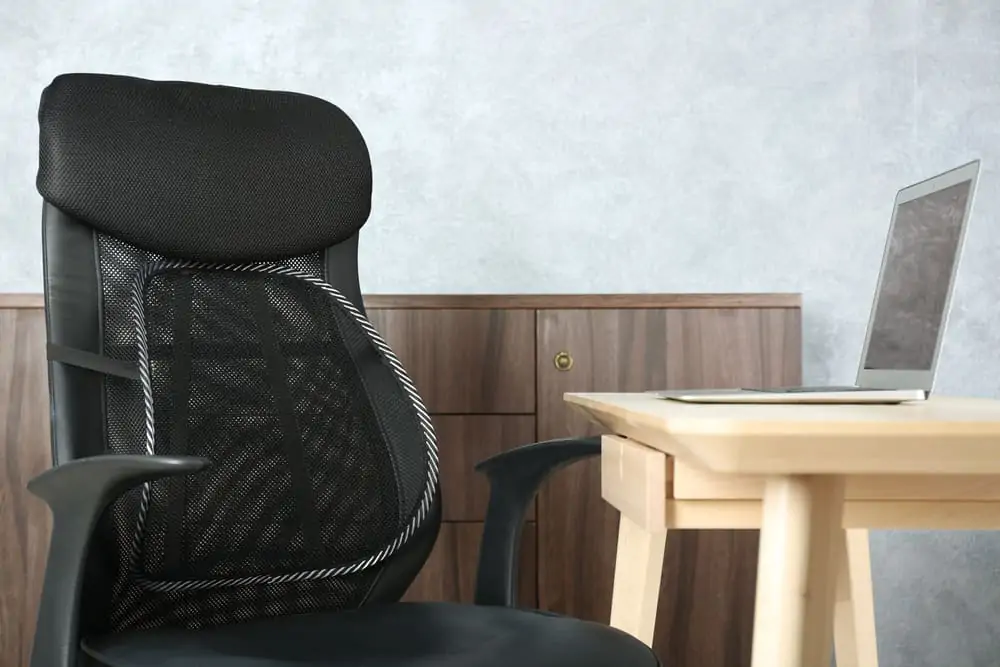 lumbar pillow on an office chair - do lumbar pillows help back pain?